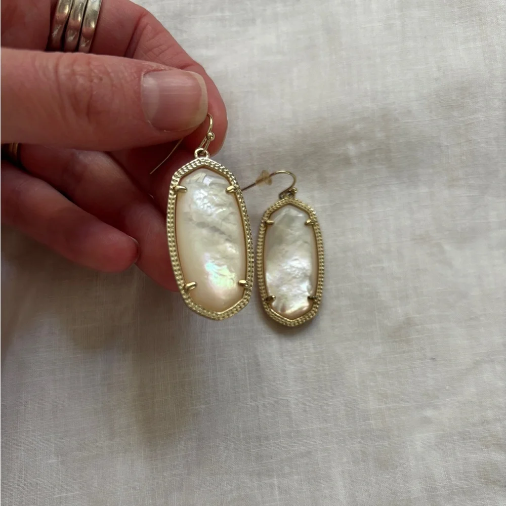 Kendra Scott Mother and of Pearl Elle Earrings